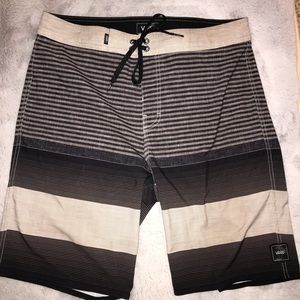Vans men’s board shorts